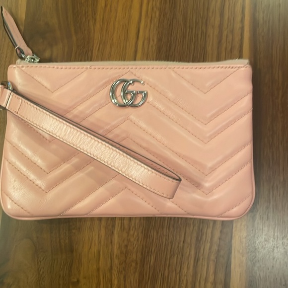 PINK ♥ HEART ♥ Gucci Marmont GG Wristlet clutch purse Maltese Leather handbag - Picture 8 of 8